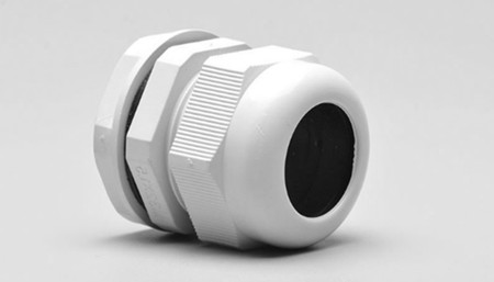 如何有效確保塑料防水電纜接頭出現(xiàn)滑牙現(xiàn)象？