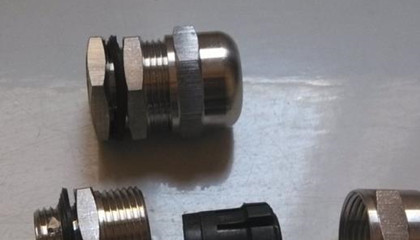 不銹鋼防水接頭是如何防水防塵的？